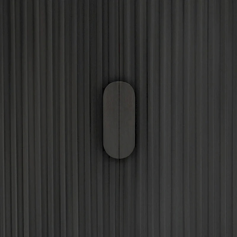 Aparador moderno y elegante de madera con puertas de rayas verticales